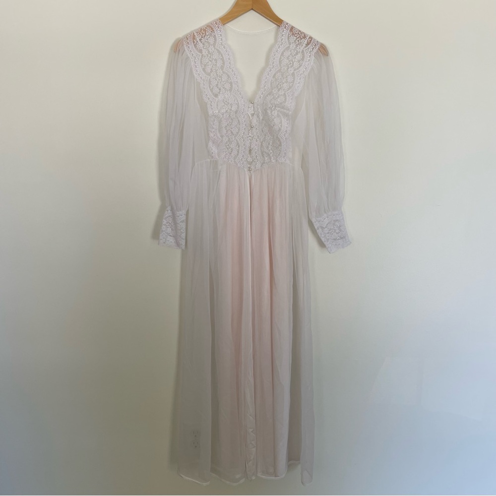 Vintage Vanity Fair Lace Nightgown and Sheer Robe Set Cream Pink Size 34 Small